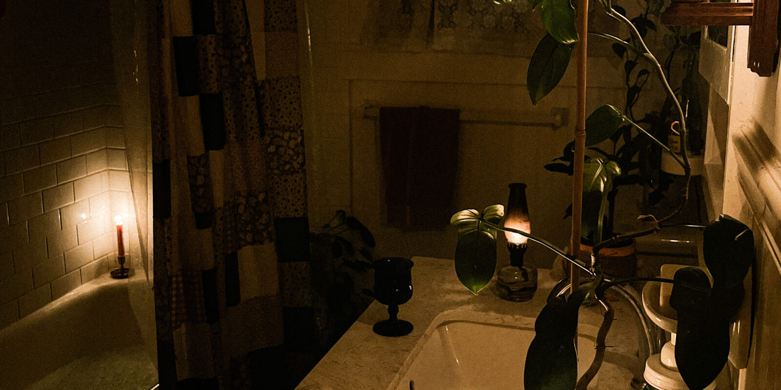 Dark Showering